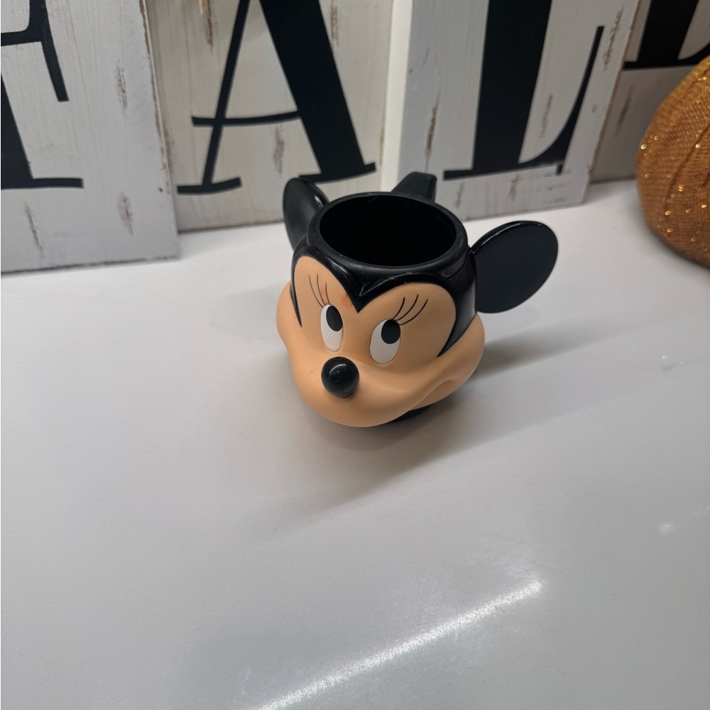 Vintage Minnie Mouse mug